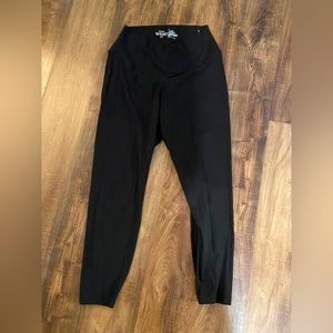 Soma WKND 24/7 crossover waist 7/8 leggings. Size large. 25” inseam